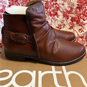 Earth Natural Brown NAIRA Leather Buckle Boots